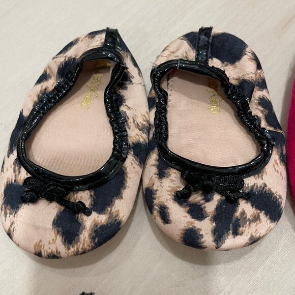 🛍️ 2/$30: 4 pairs Baby Gap Infant Shoes 3-6month & 6-12 month Soft Cloth - Picture 4 of 7